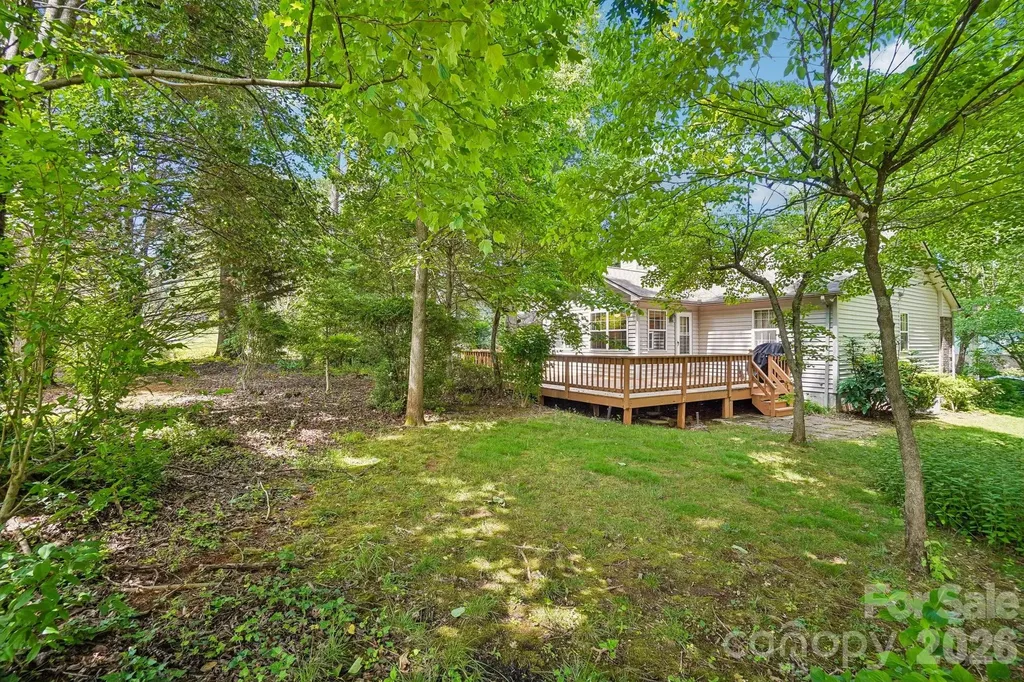 7 St. Andrews Drive Etowah NC 28729