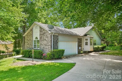 7 St. Andrews Drive Etowah NC 28729