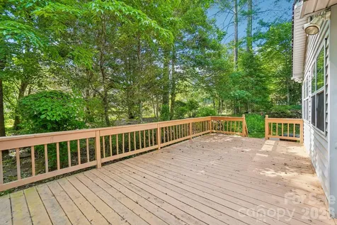 7 St. Andrews Drive Etowah NC 28729