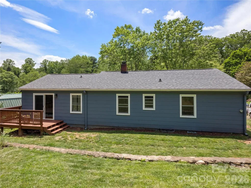 18 Pinewood Place Asheville NC 28806