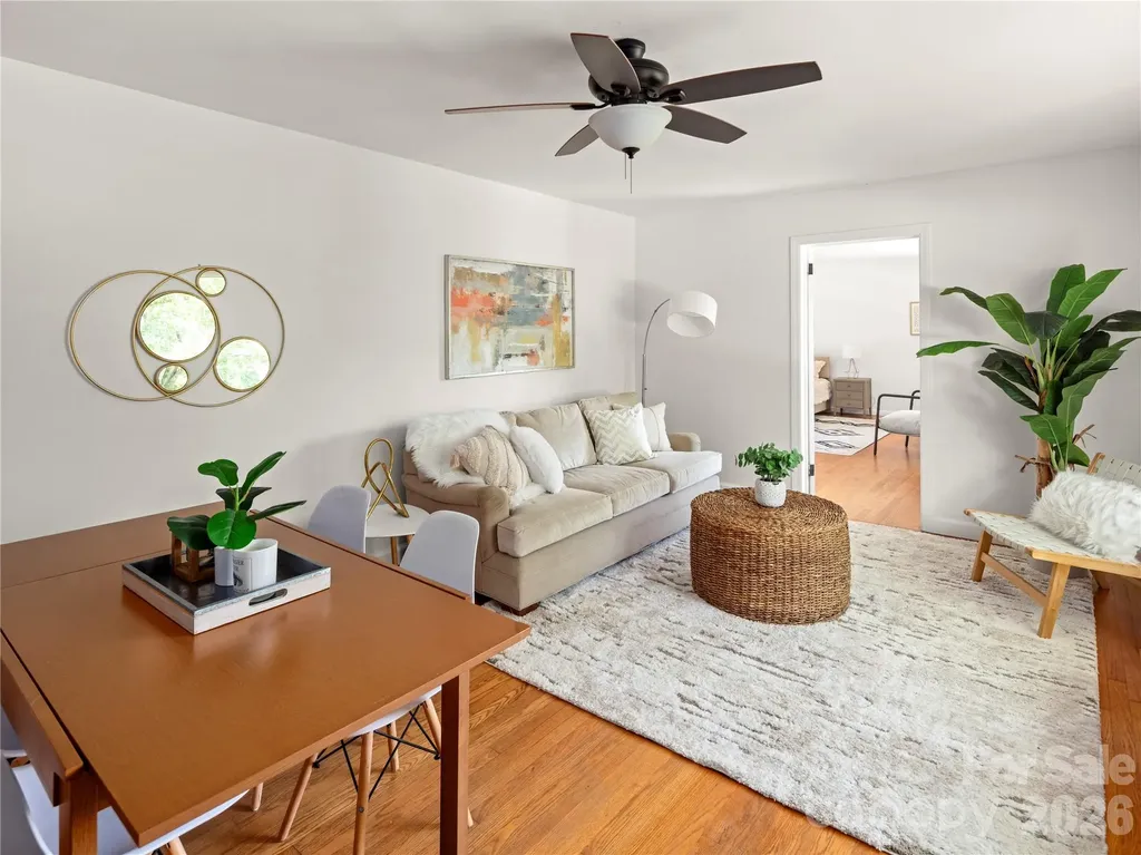 18 Pinewood Place Asheville NC 28806
