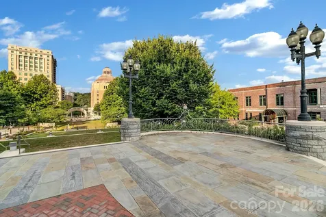 122 College Street Asheville NC 28801