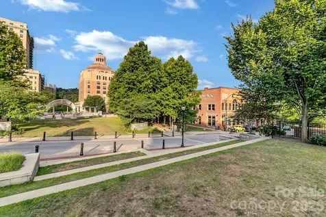 122 College Street Asheville NC 28801
