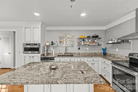 117 Robinson Avenue Matthews NC 28104