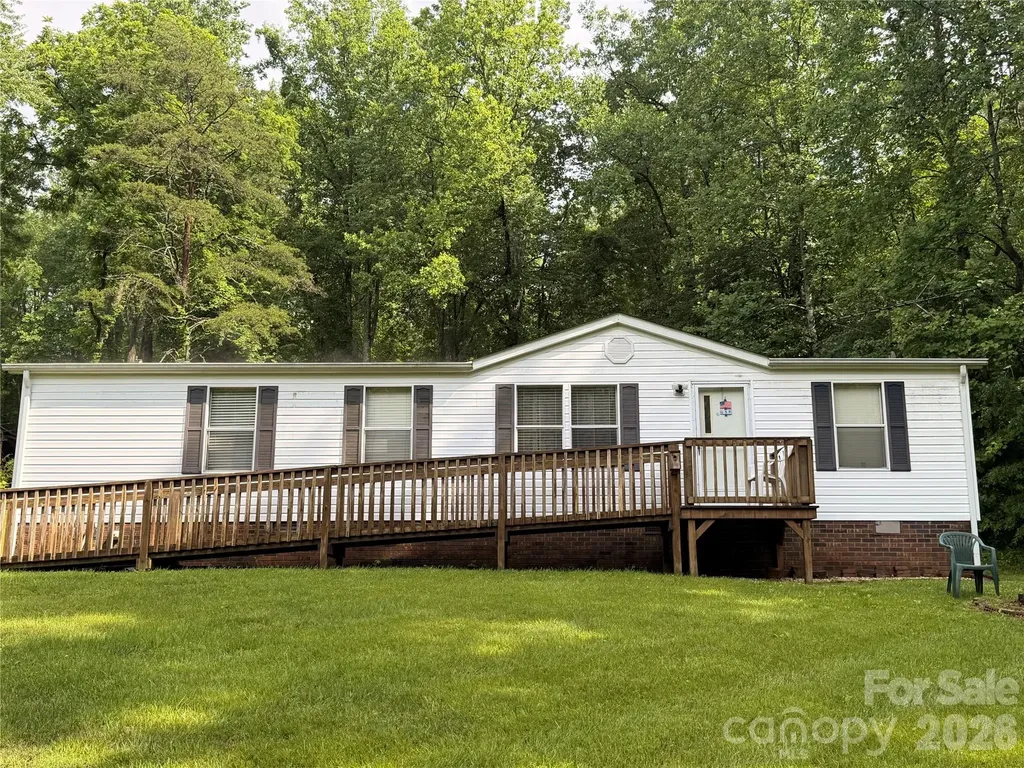 5493 Harris Farm Road Hickory NC 28602