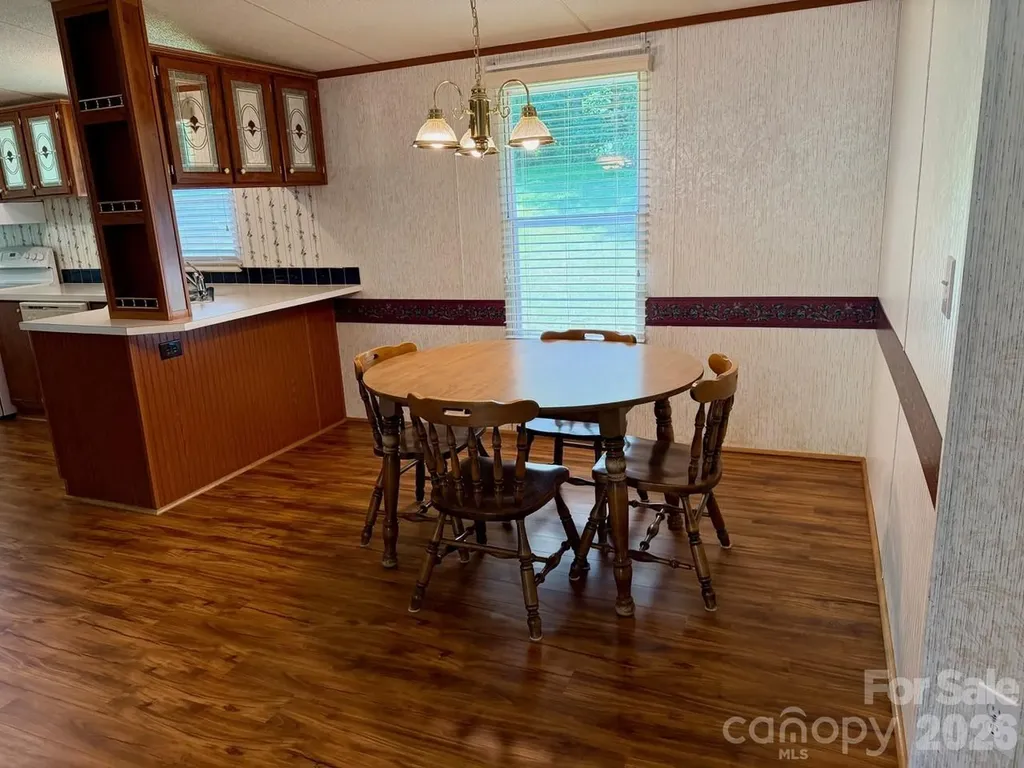 5493 Harris Farm Road Hickory NC 28602