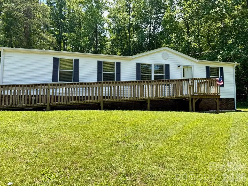 5493 Harris Farm Road Hickory NC 28602
