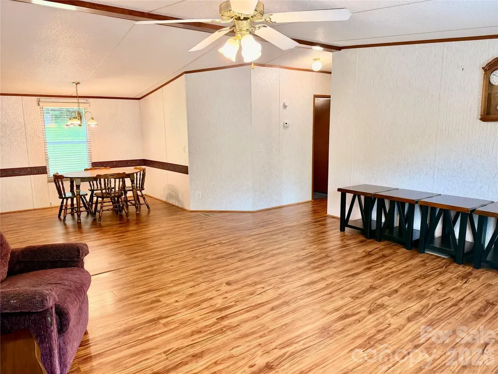 5493 Harris Farm Road Hickory NC 28602