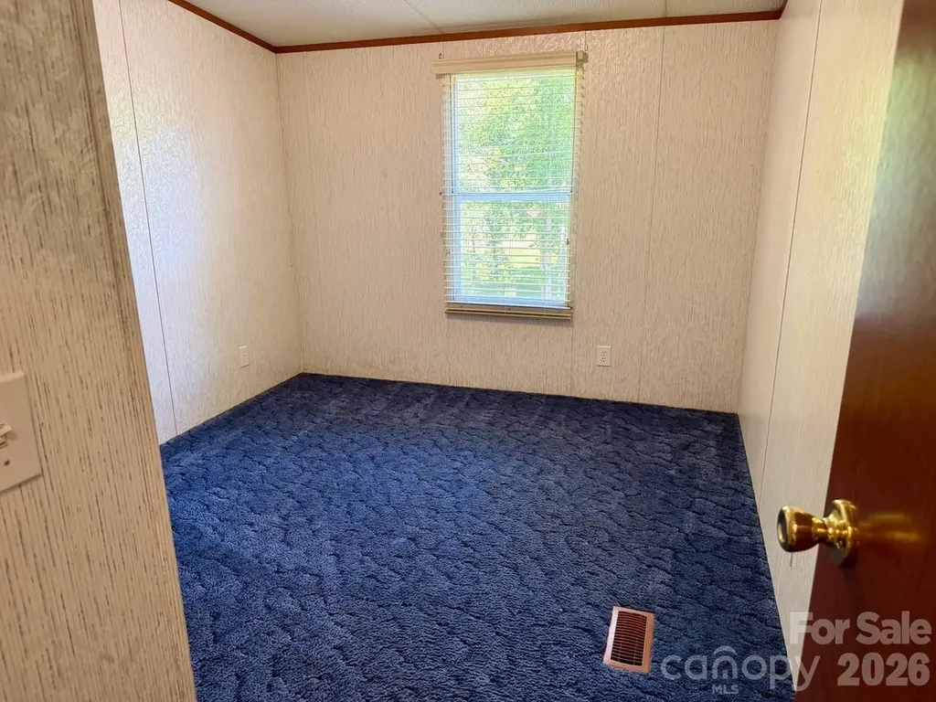 5493 Harris Farm Road Hickory NC 28602