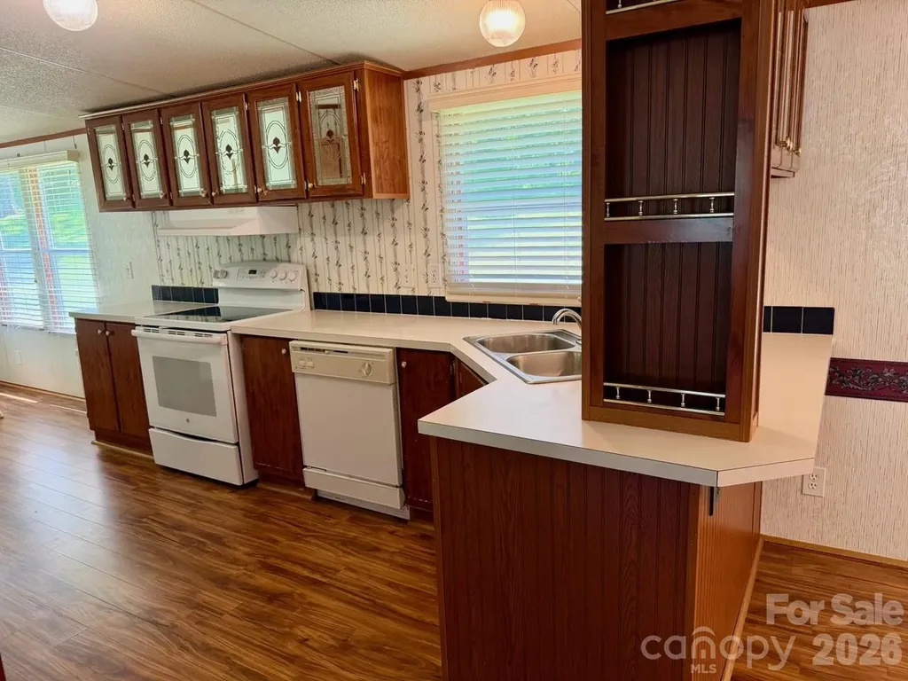 5493 Harris Farm Road Hickory NC 28602