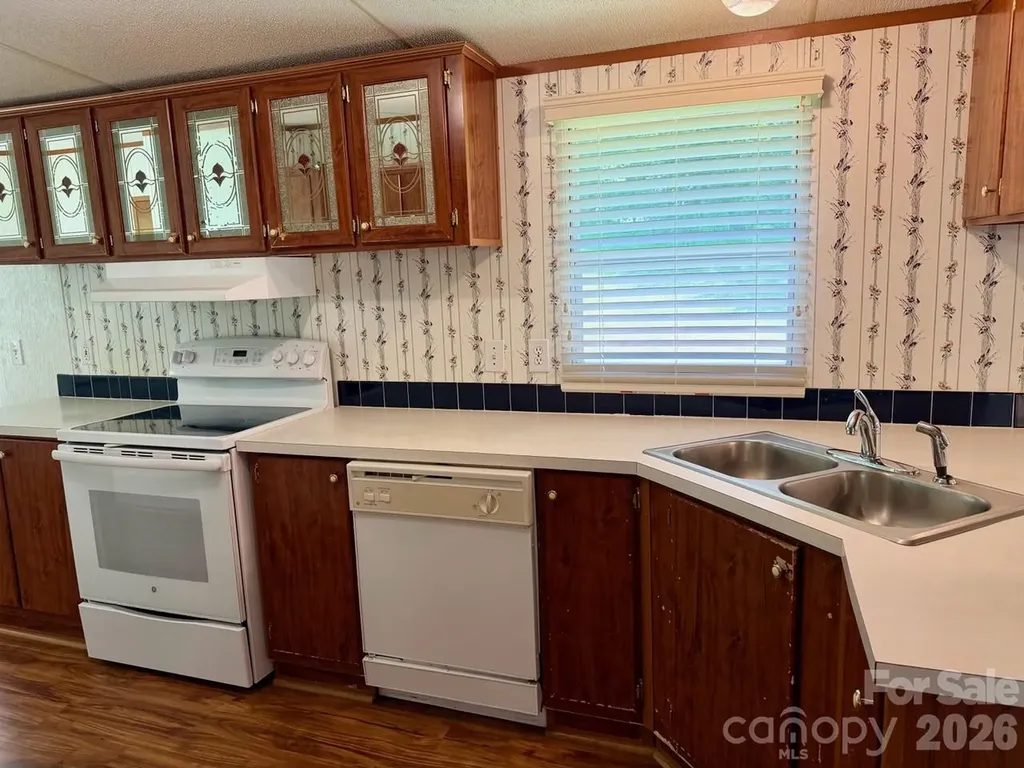 5493 Harris Farm Road Hickory NC 28602
