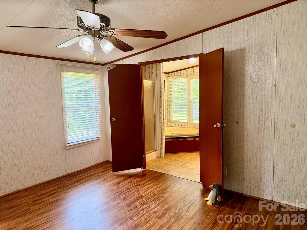 5493 Harris Farm Road Hickory NC 28602