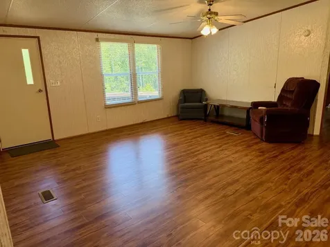 5493 Harris Farm Road Hickory NC 28602