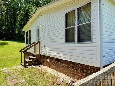 5493 Harris Farm Road Hickory NC 28602