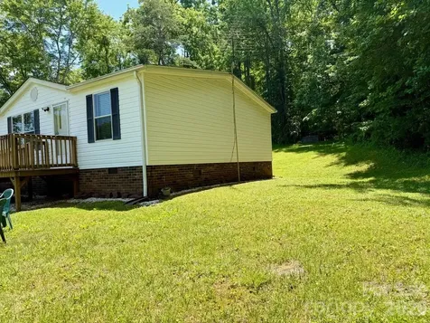5493 Harris Farm Road Hickory NC 28602
