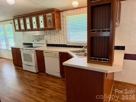 5493 Harris Farm Road Hickory NC 28602