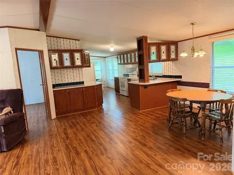 5493 Harris Farm Road Hickory NC 28602