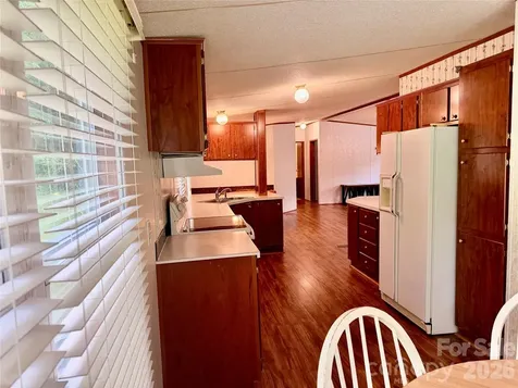 5493 Harris Farm Road Hickory NC 28602