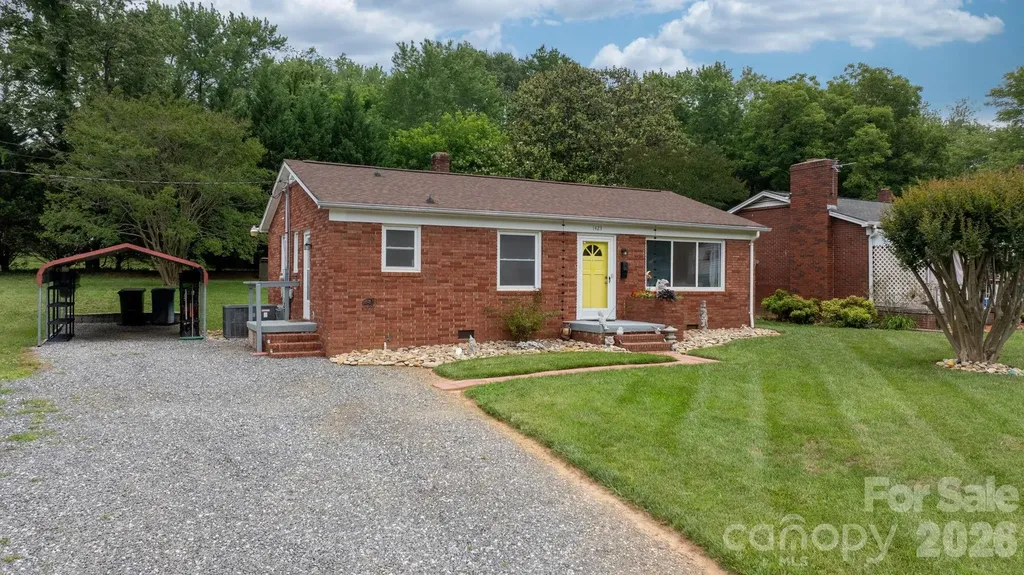 Hickory NC, 1423 16TH Avenue NE