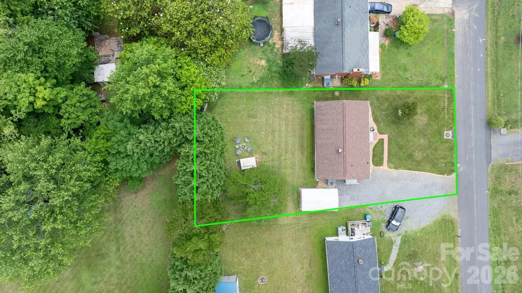 1423 16th Avenue NE Hickory NC 28601