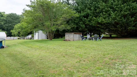 1423 16th Avenue NE Hickory NC 28601