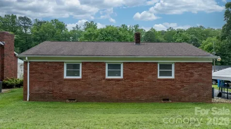1423 16th Avenue NE Hickory NC 28601