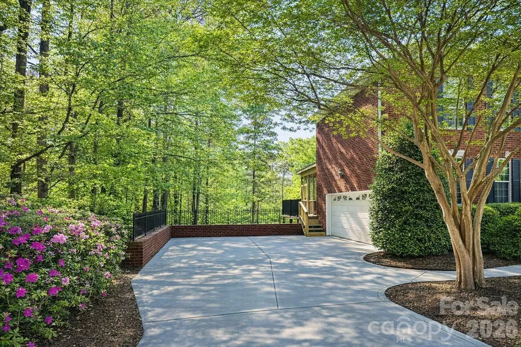 9220 Holly Hill Farm Road Charlotte NC 28277