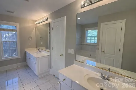 9220 Holly Hill Farm Road Charlotte NC 28277