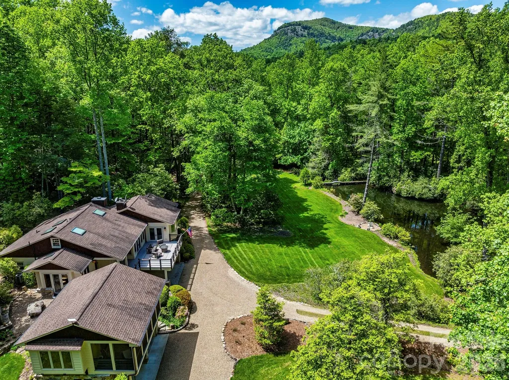 1213 Bull Pen Road Cashiers NC 28717