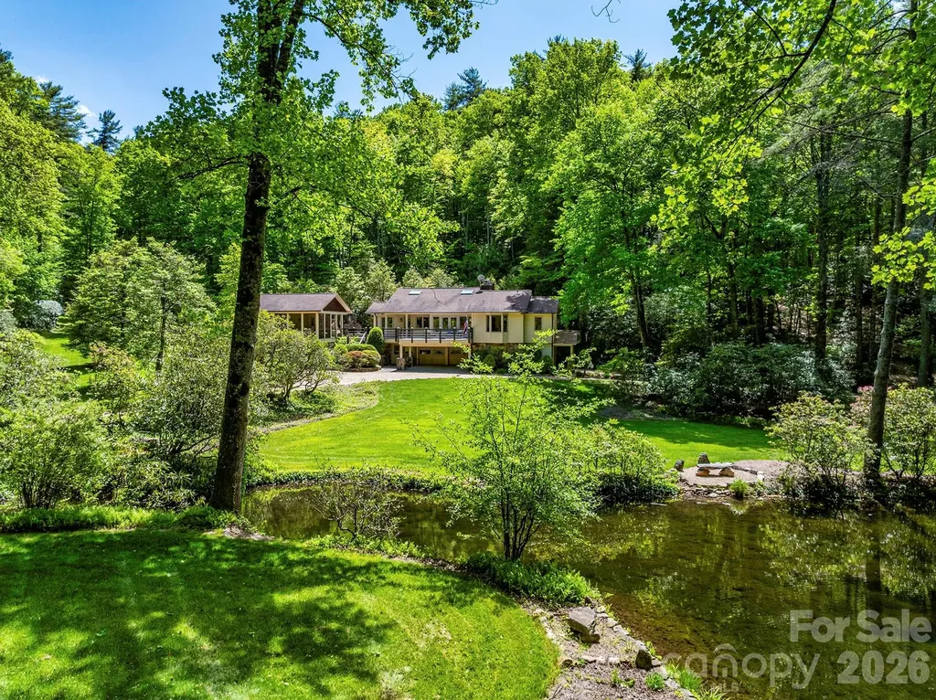 1213 Bull Pen Road Cashiers NC 28717