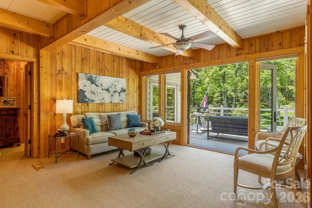1213 Bull Pen Road Cashiers NC 28717