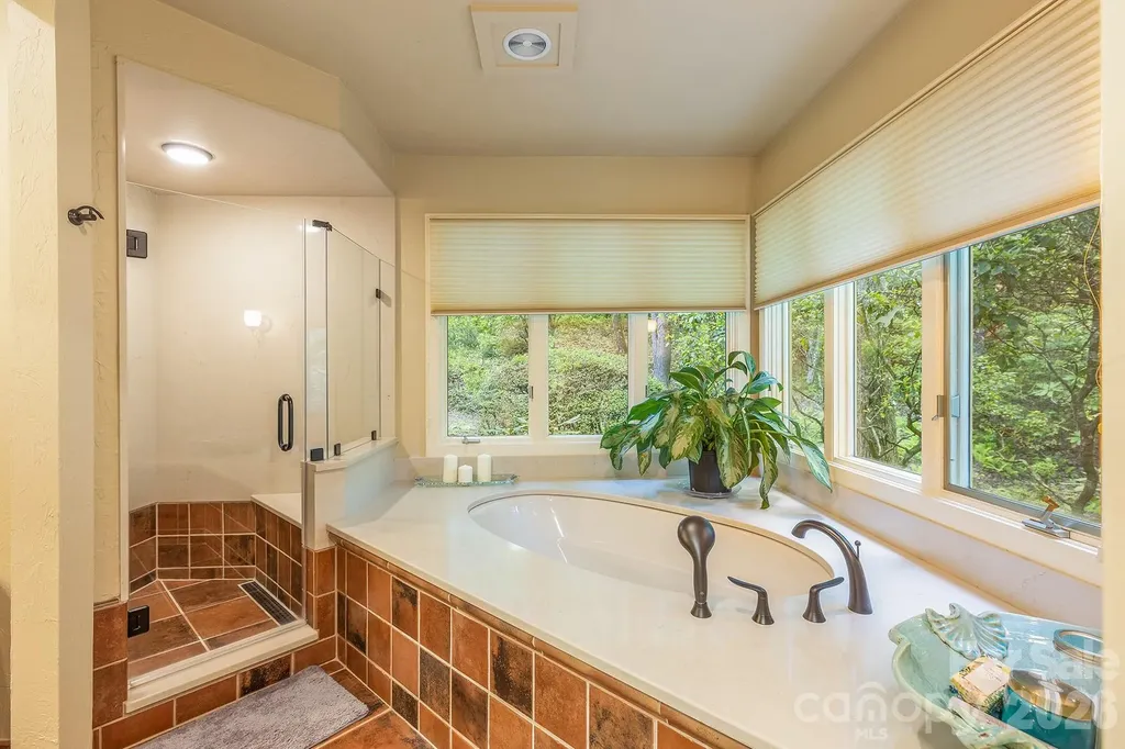 1213 Bull Pen Road Cashiers NC 28717