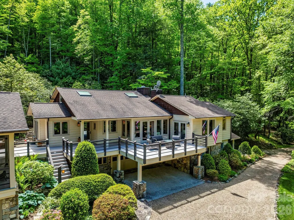 1213 Bull Pen Road Cashiers NC 28717