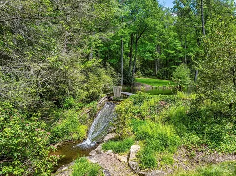 1213 Bull Pen Road Cashiers NC 28717