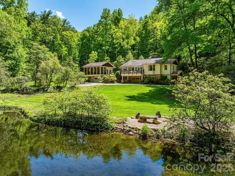 1213 Bull Pen Road Cashiers NC 28717