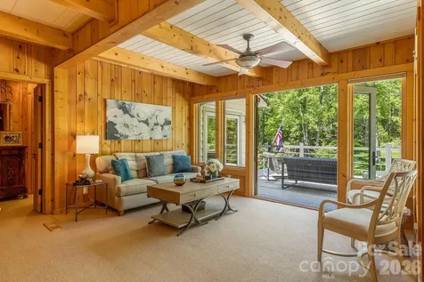 1213 Bull Pen Road Cashiers NC 28717