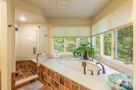 1213 Bull Pen Road Cashiers NC 28717