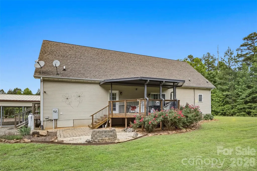 1581 Rhyne Road Dallas NC 28034