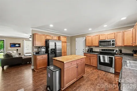 2720 Hill Top Drive Salisbury NC 28147