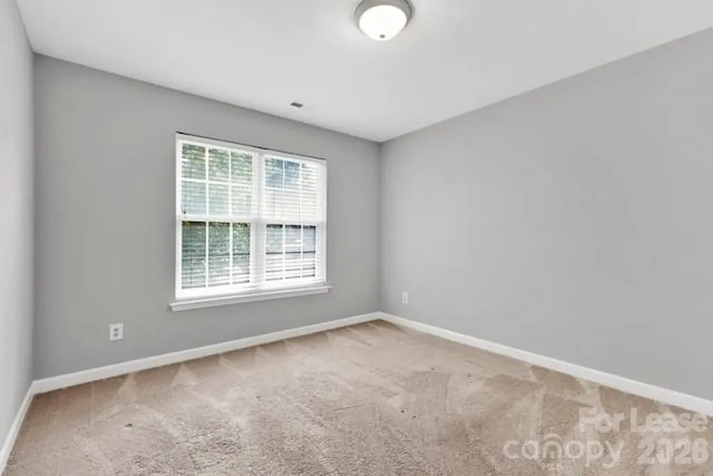 5010 Bellville Court Charlotte NC 28269