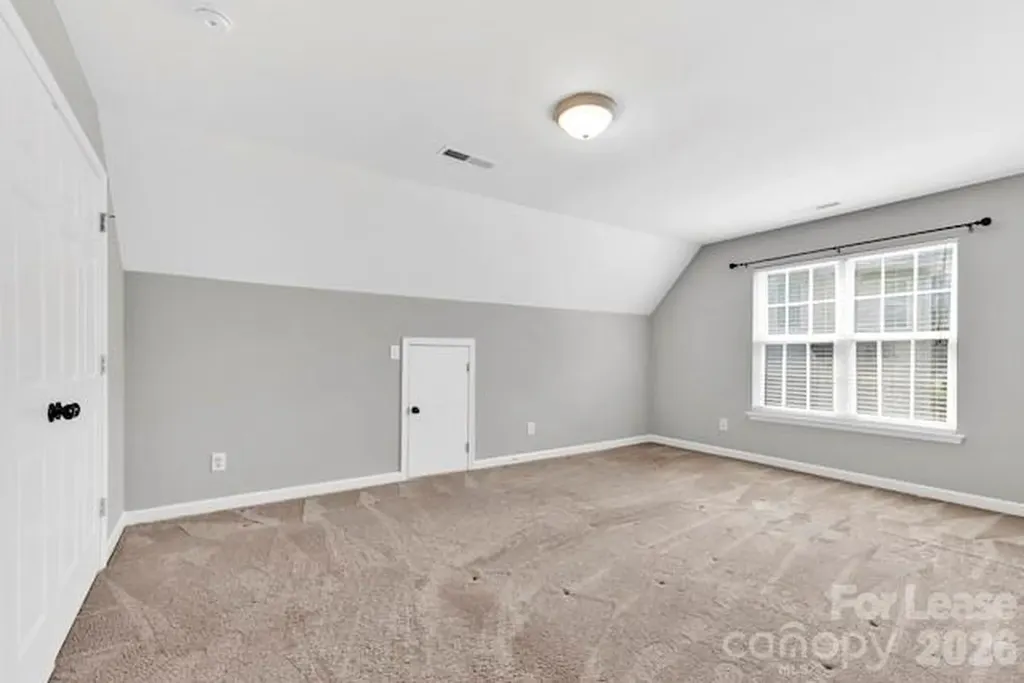 5010 Bellville Court Charlotte NC 28269
