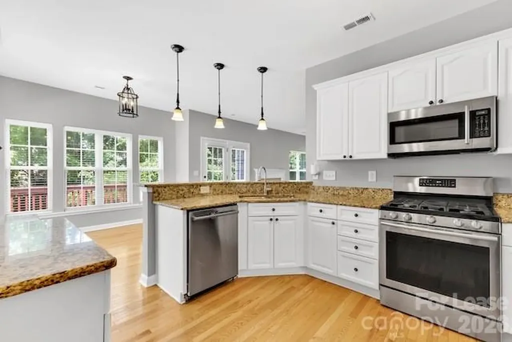 5010 Bellville Court Charlotte NC 28269