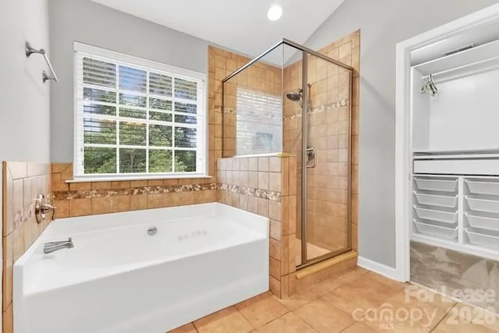 5010 Bellville Court Charlotte NC 28269