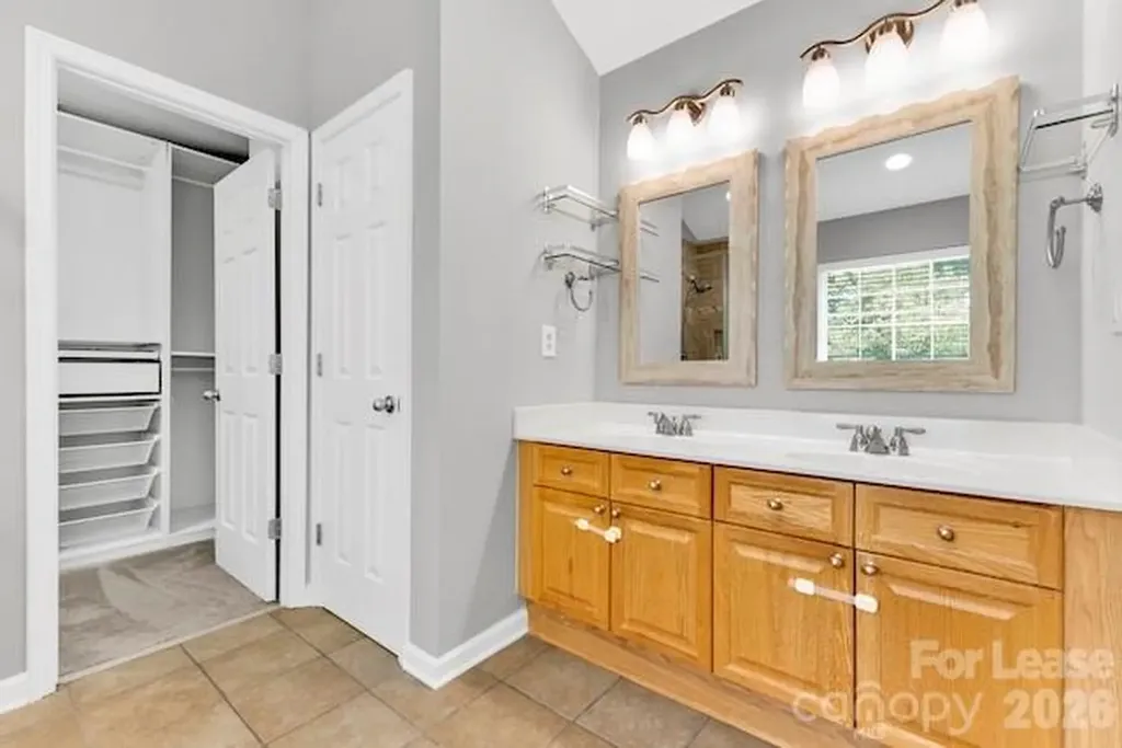 5010 Bellville Court Charlotte NC 28269