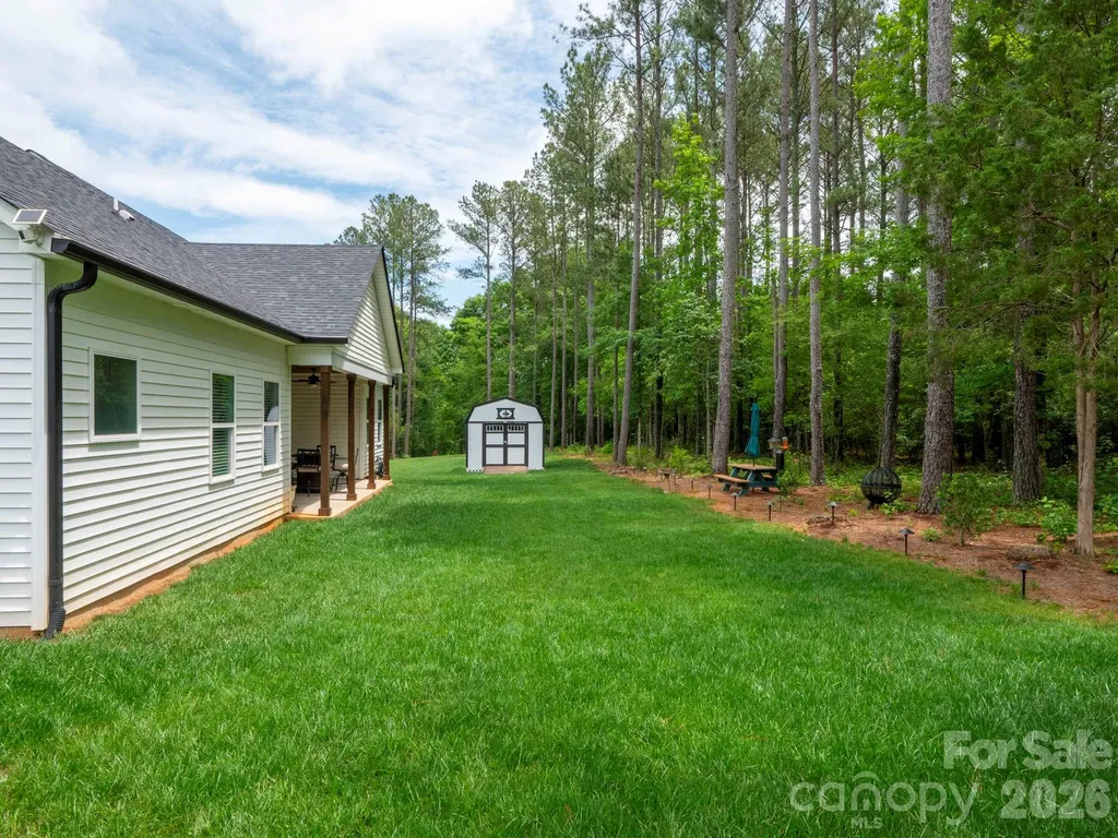 7051 Sparrow Lane Vale NC 28168