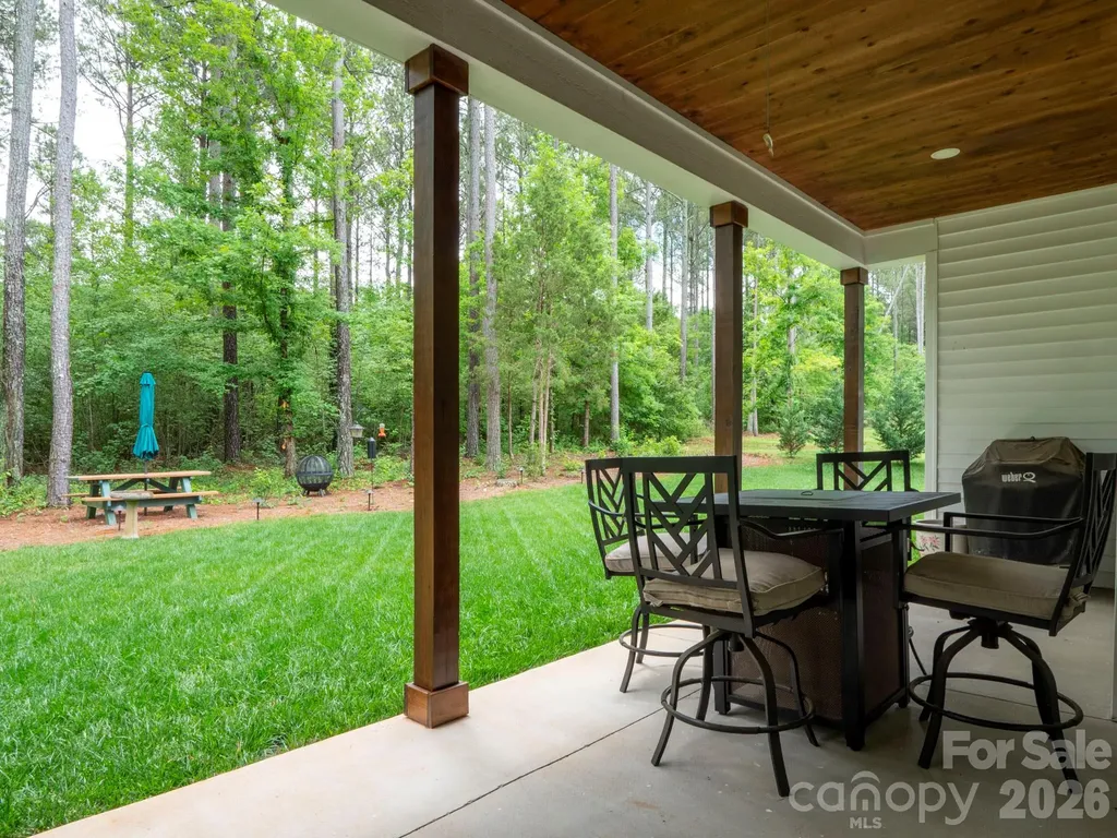 7051 Sparrow Lane Vale NC 28168