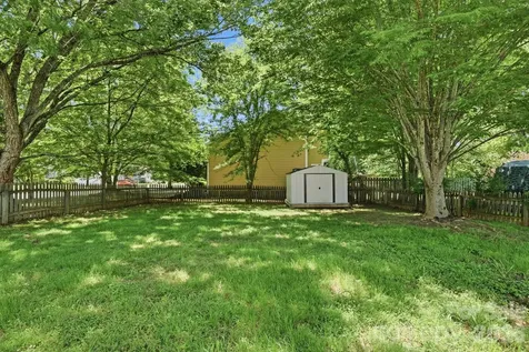 13501 Krislyn Woods Place Charlotte NC 28278