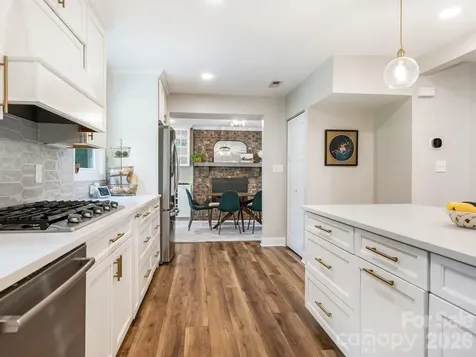 6801 Rollingridge Drive Charlotte NC 28211