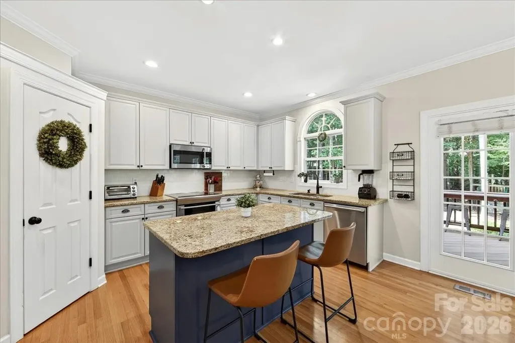 12023 Overlook Mountain Drive Charlotte NC 28216