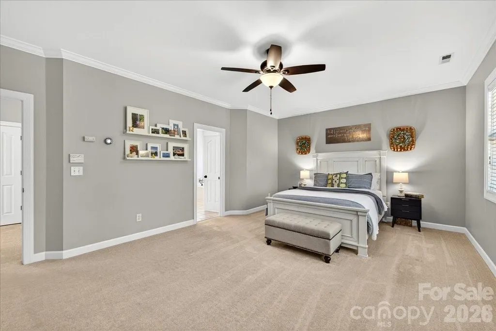12023 Overlook Mountain Drive Charlotte NC 28216